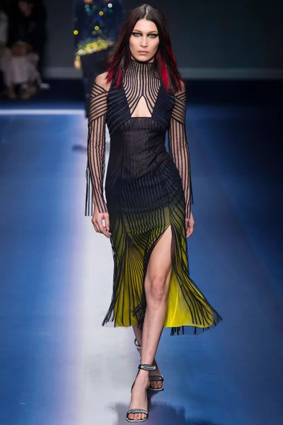 Look 48